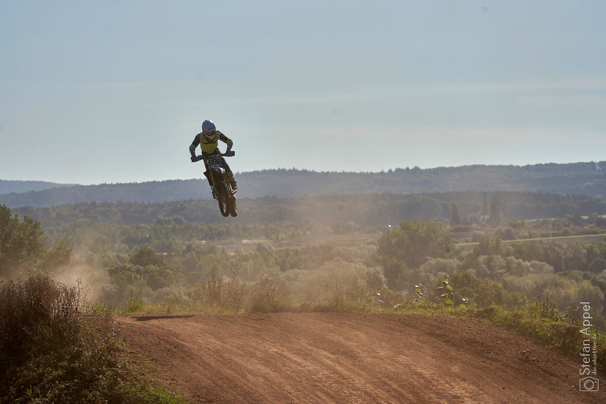 2021-09-25_12-02-23_SNY7048